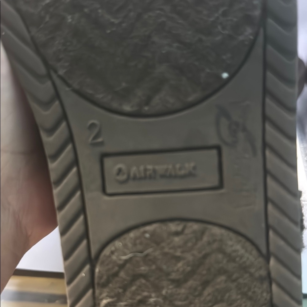 Airwalk Brown Winter Boots with Faux Fur Trim - Picture 10 of 10